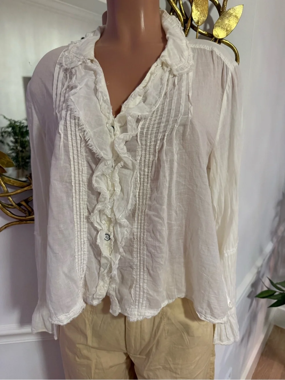 FREE PEOPLE | we the free | White Ruffled V-Neck Blouse - Picture 3 of 13